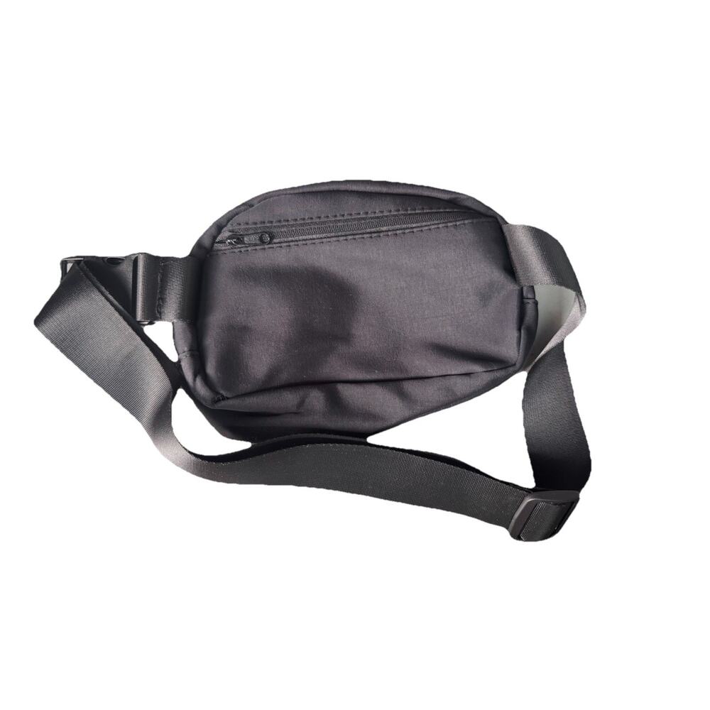 Halara Black Nylon Belt Bag Fanny Pack Adjustable Crossbody Travel Everyday - Picture 2 of 5